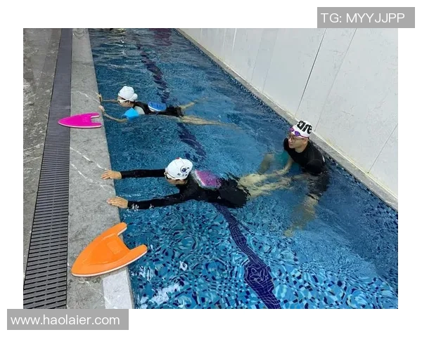 游泳技巧提升指南：从基础到进阶，全面掌握各项技巧与训练方法