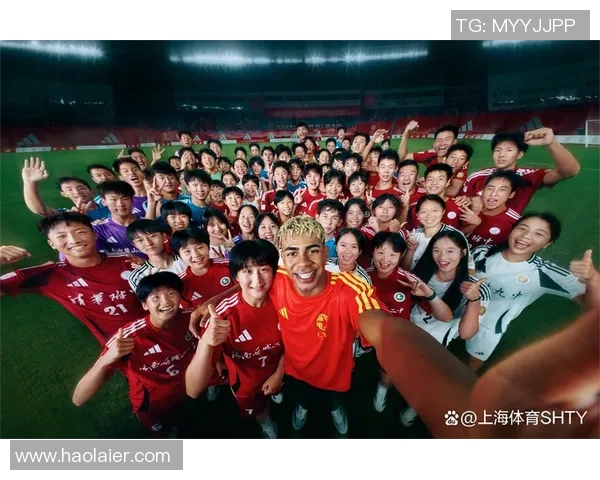 中国足球明星联队携手共创辉煌未来助力青少年足球发展与普及 中国足球明星联队携手共创辉煌未来助力青少年足球发展与普及
