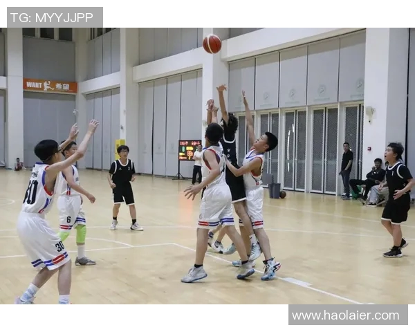 从街头到赛场:陈芳的篮球梦想与人生旅程 从街头到赛场:陈芳的篮球梦想与人生旅程